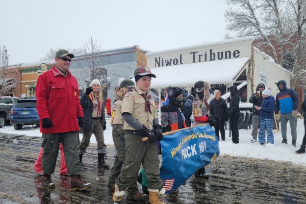 Holiday-Parade-2023-07